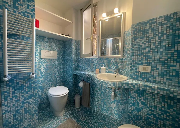 Appartamento Chiavari, Roma *